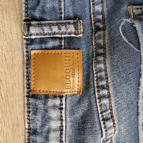 Eloquii Crop Distressed Jeans 20 - Picture 6 of 6